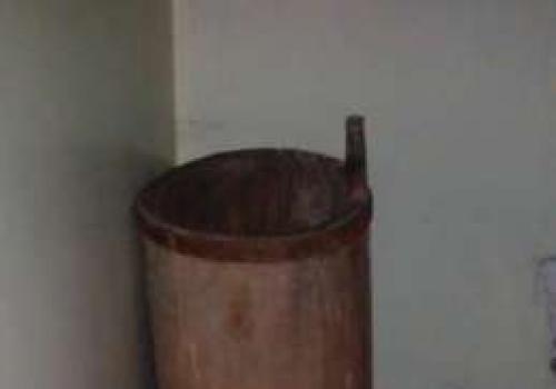 2 броя старинни сандъци тип ракла
