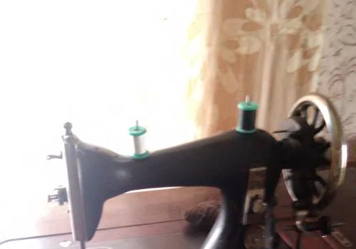 Крачна шевна машина