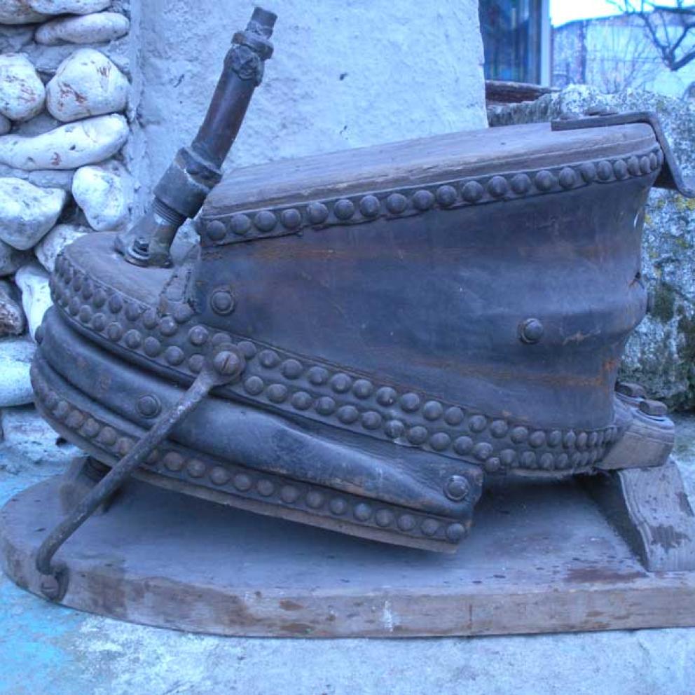 Старинен занаятчиѝски ковашки мях